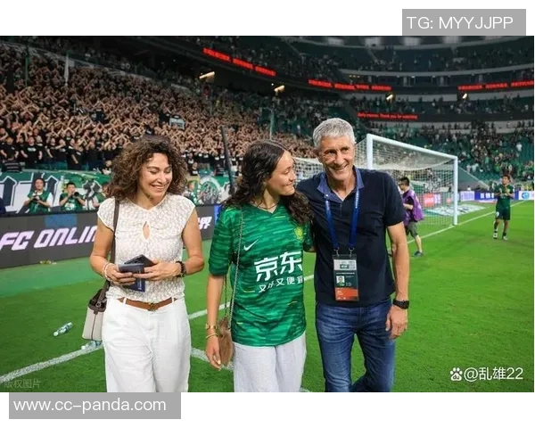 国安队员昨晚齐聚塞蒂恩住处送别情深意重温暖时刻